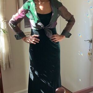 Luxurious Velvet Long Sleeve Dress in Deep Green